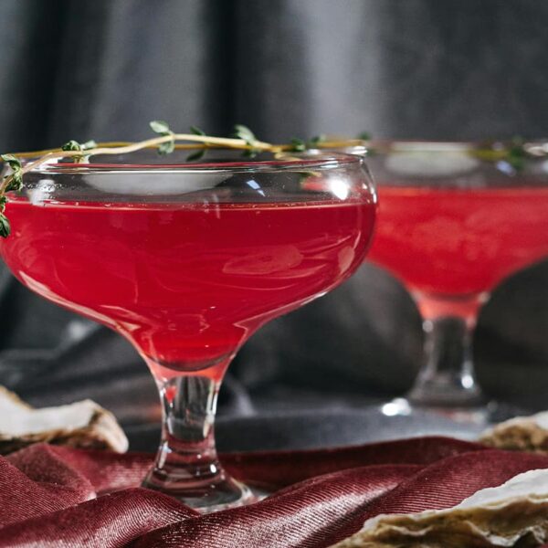 Les Liqueurs et Spiritueux Locaux : Des Boissons à Découvrir en Province