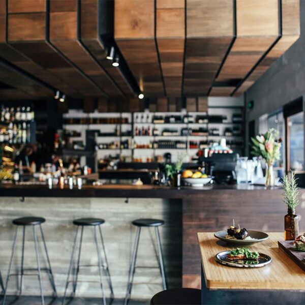 L&rsquo;Unicité des Restaurants dans les Petites Villes Françaises